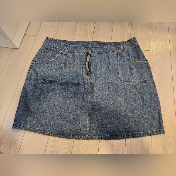 Penningtons Dresses & Skirts - Women Stretch Denim 24" skirt skorty plus size pockets buttons - Pennigtons
